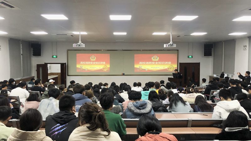 高压电工证培训费用包含教材吗