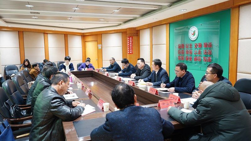 培训机构招生代理加盟与直营：本质区别与选择策略**